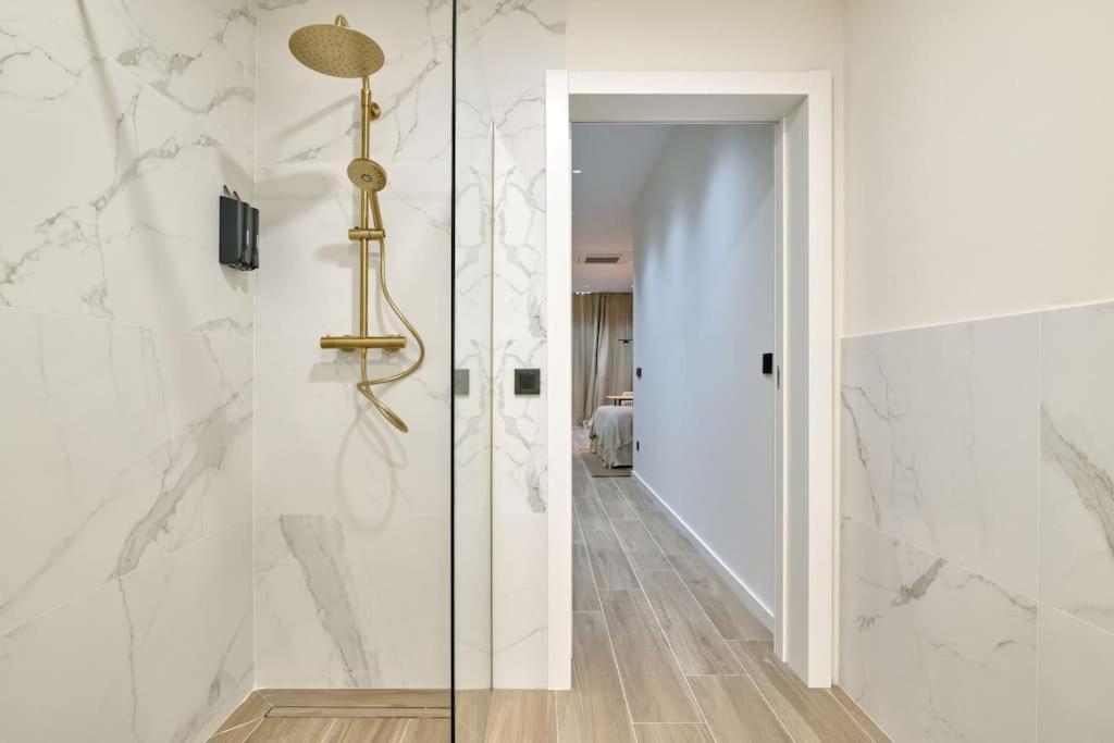 Apartament Romantic N6 Oceanografico By Virkin